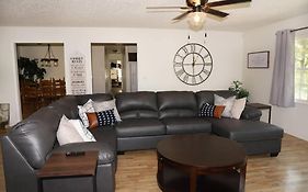 3 Bedroom Vacation Home Next To Silver Dollar City